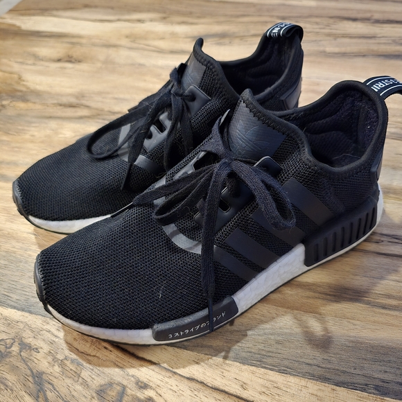 Adidas NMD R1 - Picture 2 of 5